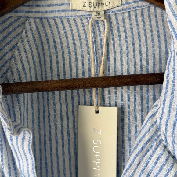 Z Supply The Perfect Line Top Bay Blue Striped Linen Blend Button Down M - Picture 5 of 10